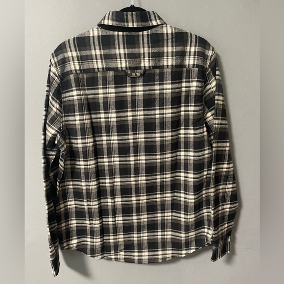 NWT Rainforest cotton button down plaid flannel shirt in a charcoal combo. Small - Picture 3 of 7